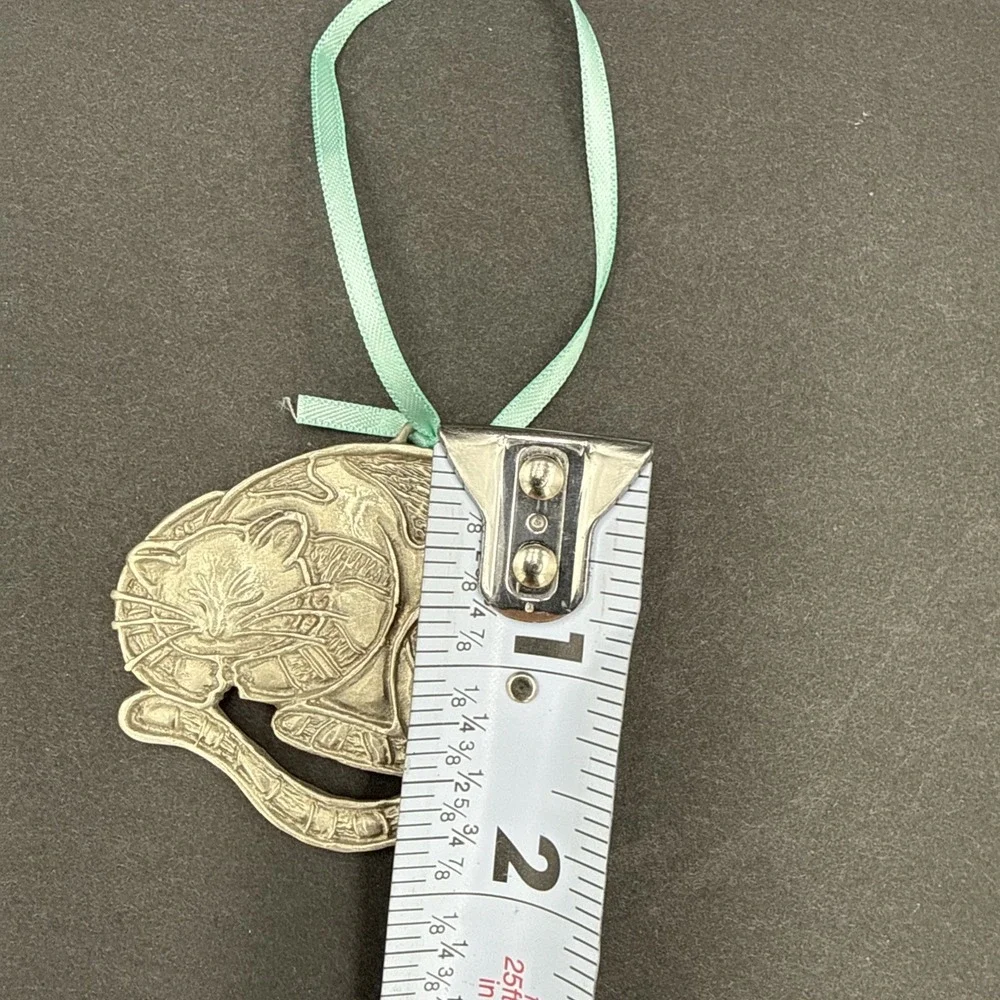 Vintage Cynthia Webb‎ Pewter Cat Ornament Cozy Nap Kitty Decor 1990s Gift Box